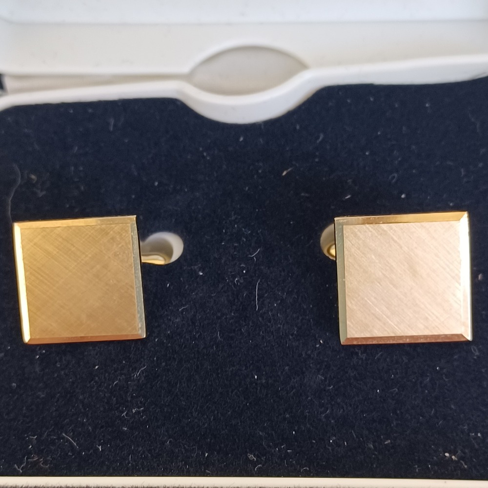 Swank Vintage Gold Tone Square Brushed Textured Cufflinks with Original Box - Picture 6 of 6